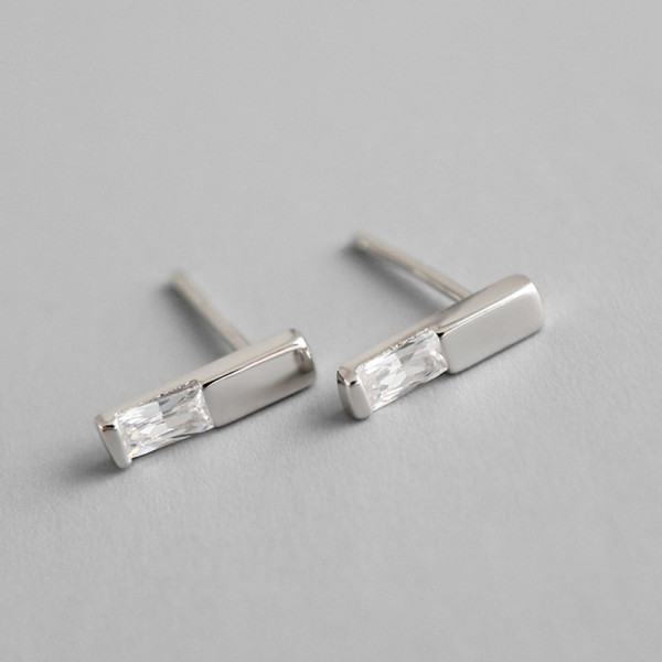 A36427 s925 sterling silver fashion simple geometric bar cubiczirconia earrings