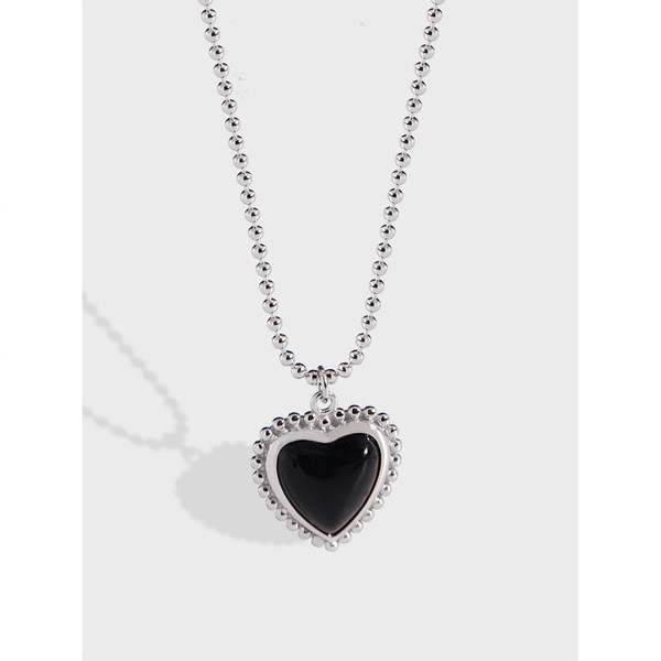 A32962 design simple chic black agate heart necklace