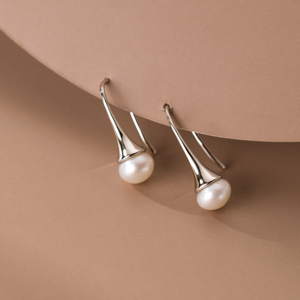 A38468 s925 sterling silver pearl grade elegant earrings