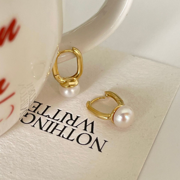 A37679 sterling silver fresh water pearl stud simple fashion earrings