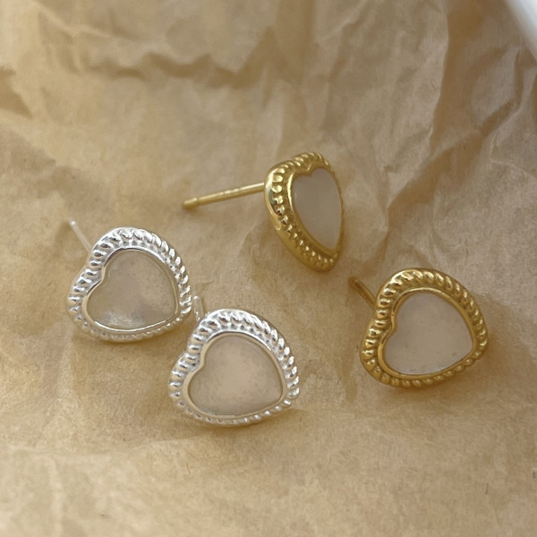 A37790 sterling silver shell heart simple fashion stud earrings earrings