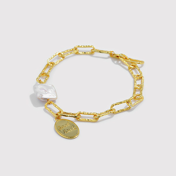A34201 Good Luck baroque pearl charm bracelet