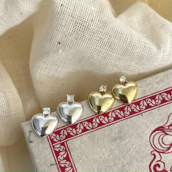 A38705 sterling silver cubic zirconia heart simple fashion stud earrings earrings