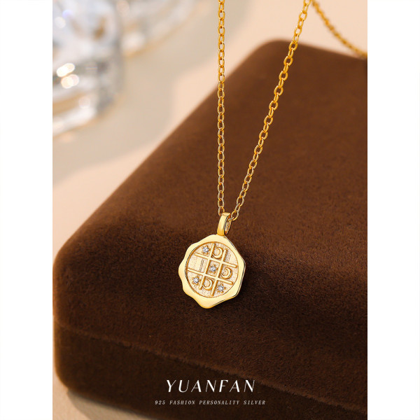 A43685 s925 sterling silver unique dainty cubic zirconia moon pendant necklace