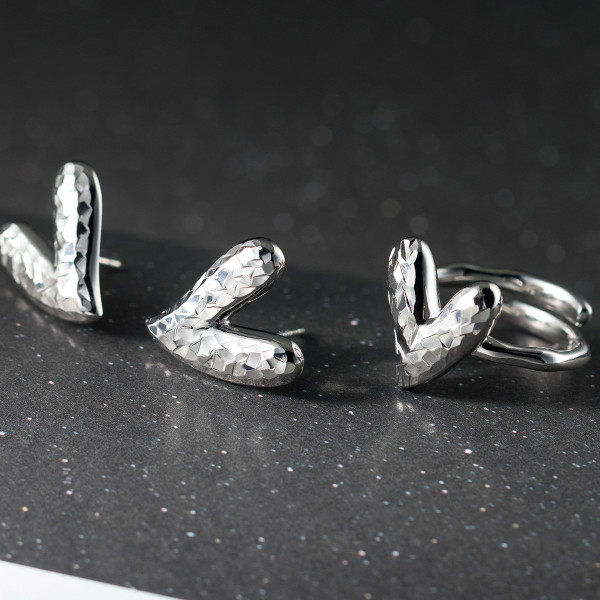 A45944 s925 sterling silver trendy sweet heart stud earrings