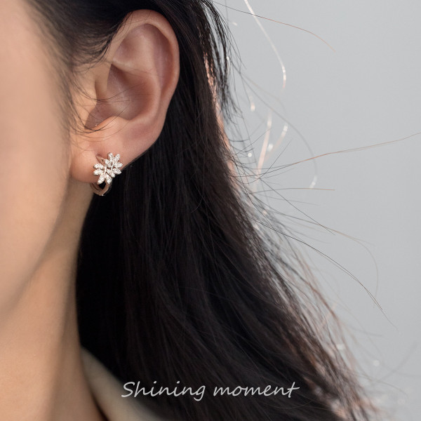 A42123 s925 sterling silver sparkling rhinestone leaf design earrings
