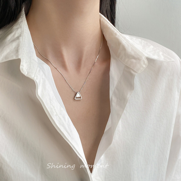 A43428 s925 silver triangle unique elegant simple hollowed necklace
