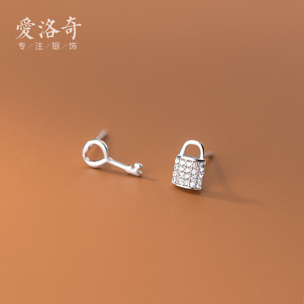 A32278 s925 sterling silver chic unique asymmetric key earrings