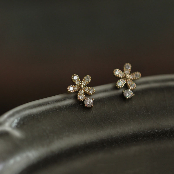 A44974 s925 sterling silver sparkling rhinestone flower stud earrings