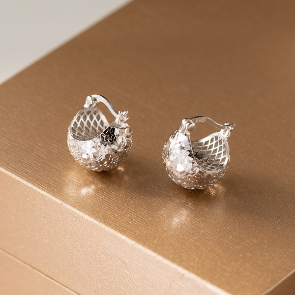 A45300 s925 sterling silver trendy sweet hollowed stud earrings