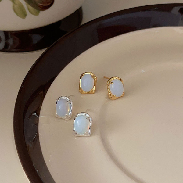 A40428 sterling silver stud simple elegant earrings