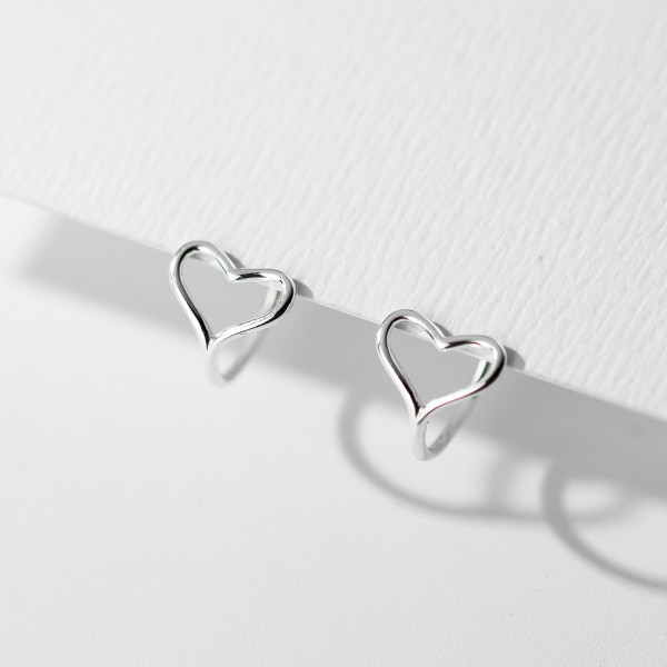 A45027 s925 sterling silver sweet dainty hollowed heart clipon stud earrings