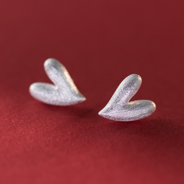 A41737 s925 sterling silver statement heart stud earrings simple earrings