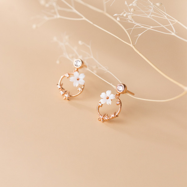 A35860 s925 sterling silver chic simple trendy flower rhinestone circle earrings