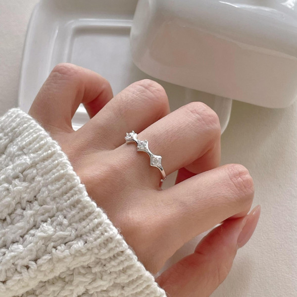 A46383 simple s925 sterling silver cubic zirconia unique ring