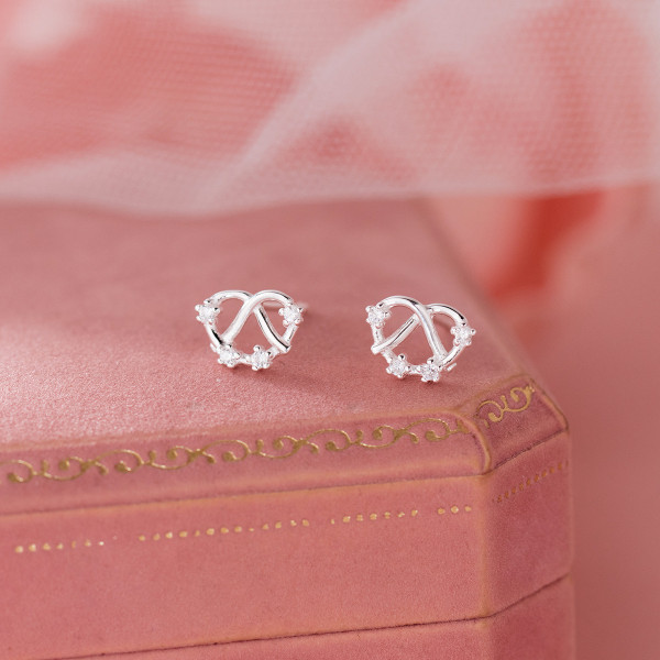 A45026 s925 sterling silver sweet rhinestone heart stud earrings