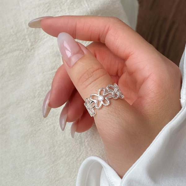 A43095 s925 sterling silver sweet cute rhinestone hollowed flower trendy ring