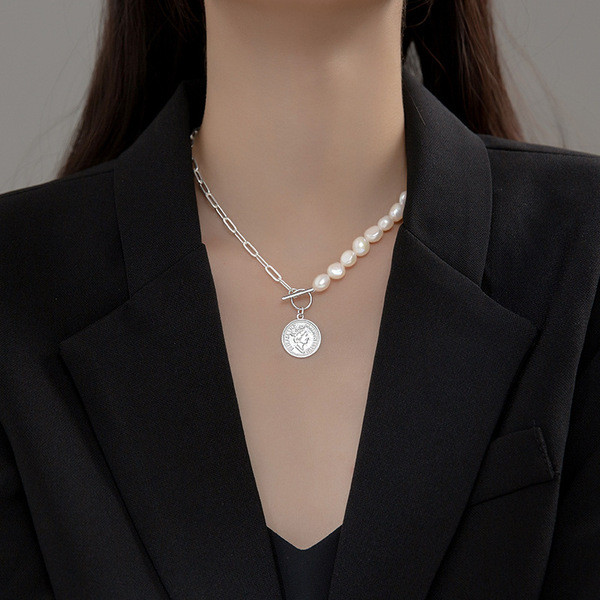 A33021 baroque pearl chic asymmetric short necklace
