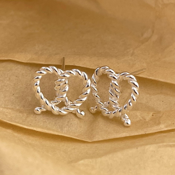 A38740 sterling silver twist heart stud simple fashion earrings