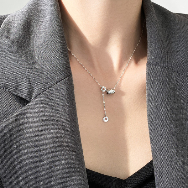A45543 s925 silver trendy sweet letter circle necklace