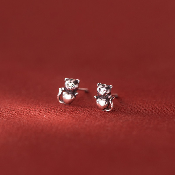 A35588 s925 sterling silver thai silver heart earrings