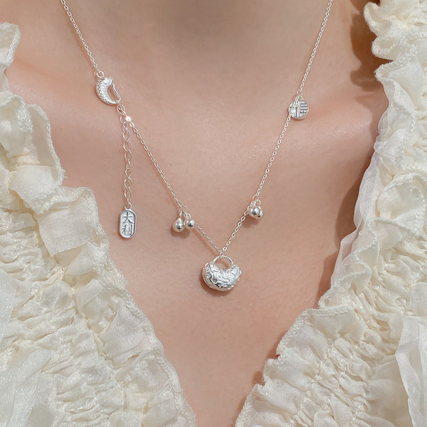 A43873 silver heart necklace