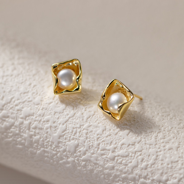 A44423 s925 sterling silver sweet elegant wrinkled square pearl stud earrings