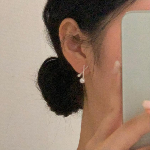 A39928 sterling silver pearl stud simple elegant fashion earrings