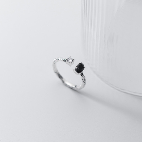 A35097 s925 sterling silver black oval simulateddiamondring