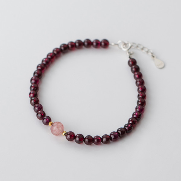 A36073 s925 sterling silver garnet strawberry stretchy rope charm bracelet