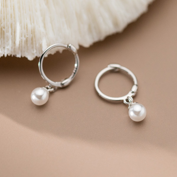 A41771 s925 sterling silver simple circle artificial pearl design earrings