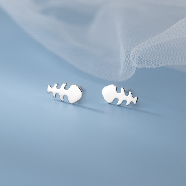 A40569 s925 silver fishbone cute stud earrings