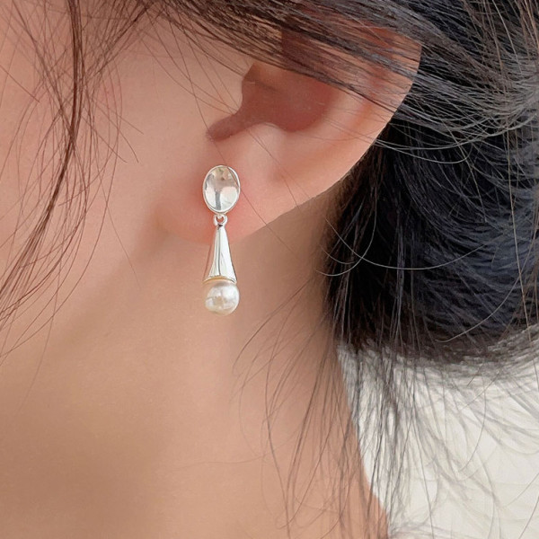 A41293 sterling silver pearl stud simple elegant earrings