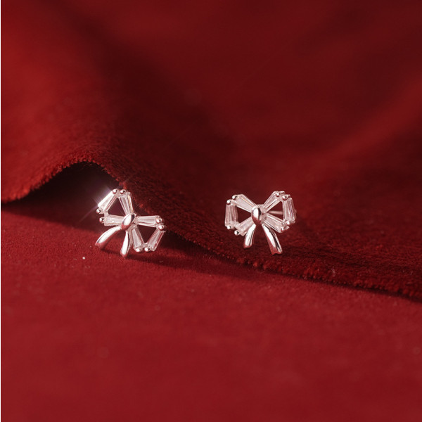 A35730 s925 sterling silver cubiczirconia hollowed bow earrings