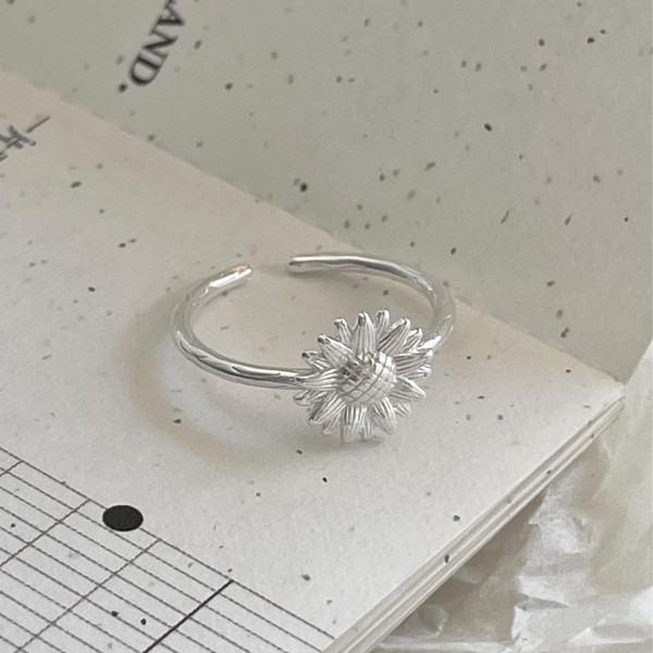 A46054 simple s925 sterling silver daisy unique ring