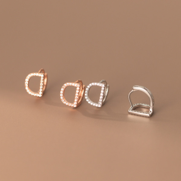 A35548 s925 sterling silver rhinestone hollowed letter initialD small trendy earrings