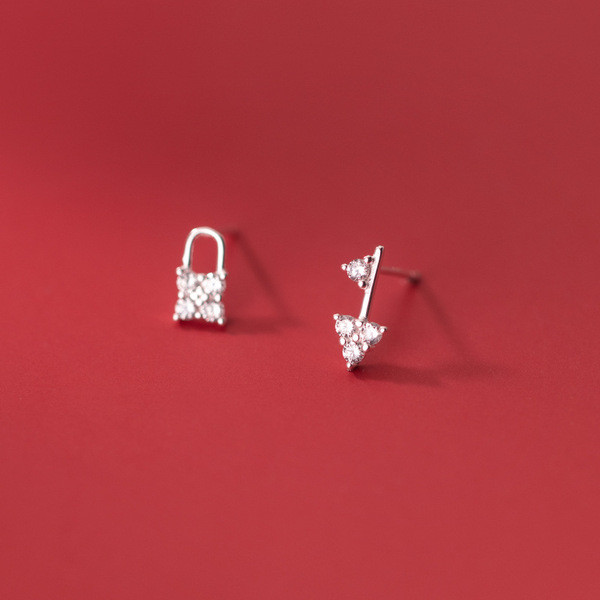 A32372 s925 sterling silver asymmetric key rhinestone unique geometric earrings