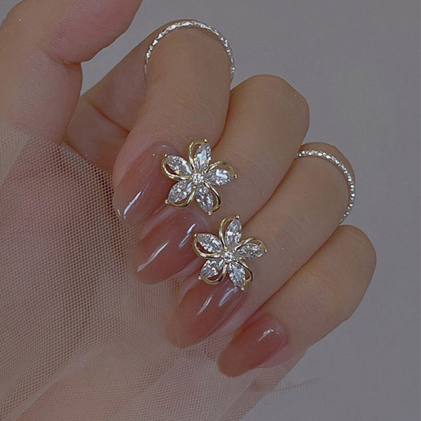 A44883 s925 sterling silver sweet rhinestone hollowed flower stud earrings