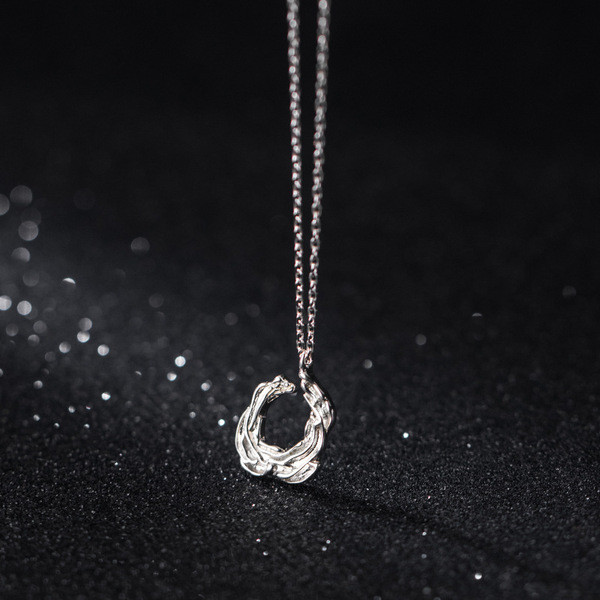 A32410 s925 sterling silver hollowed irregular necklace