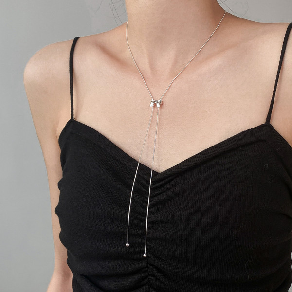 A44388 silver dainty simple butterfly necklace