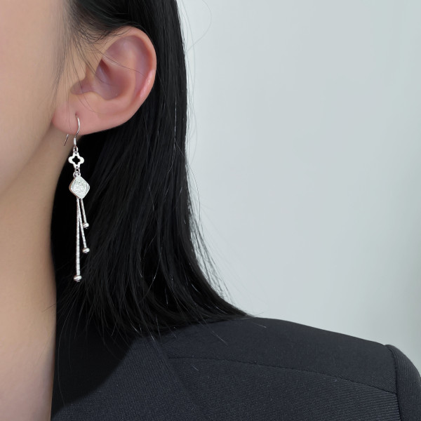 A46401 s925 sterling silver simple square rhombic fringe ear hook