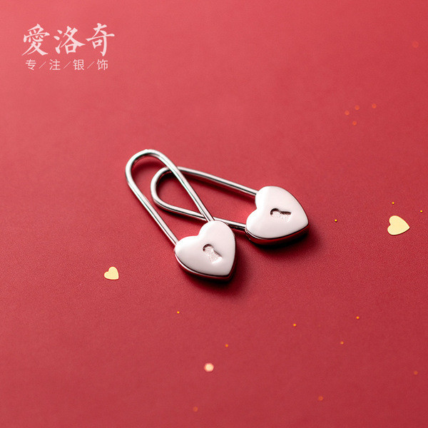 A32364 s925 sterling silver heart short earrings