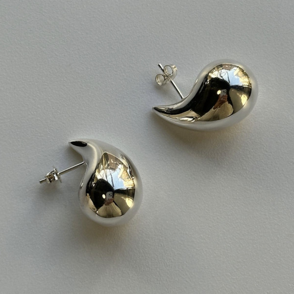 A42271 sterling silver teardrop stud earrings simple elegant earrings