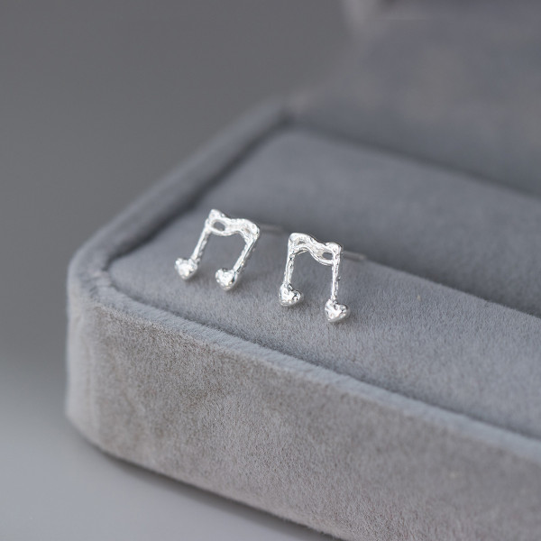A45100 s925 sterling silver sweet heart stud earrings