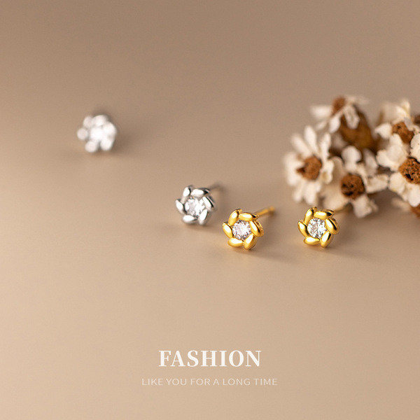 A32334 s925 sterling silver cute chic white rhinestone sun sweet earrings