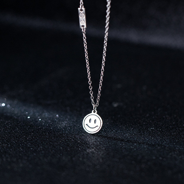 A34131 s925 sterling silver circle smilingface necklace