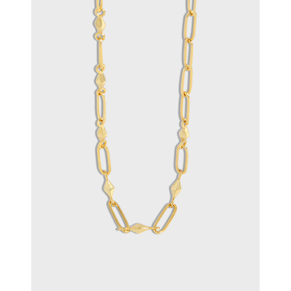 A34627 geometric rhombic necklace