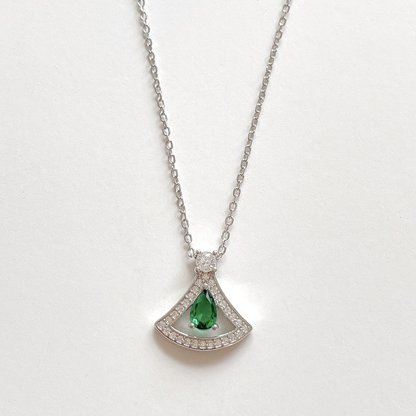 A32871 925 sterling silver fashion dainty simple unique green cubiczirconia fanshape necklace