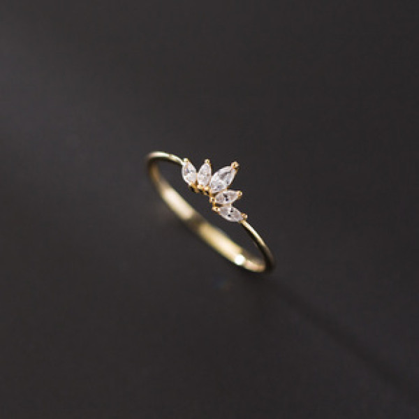 A43306 s925 silver simple design elegant cubic zirconia crown ring