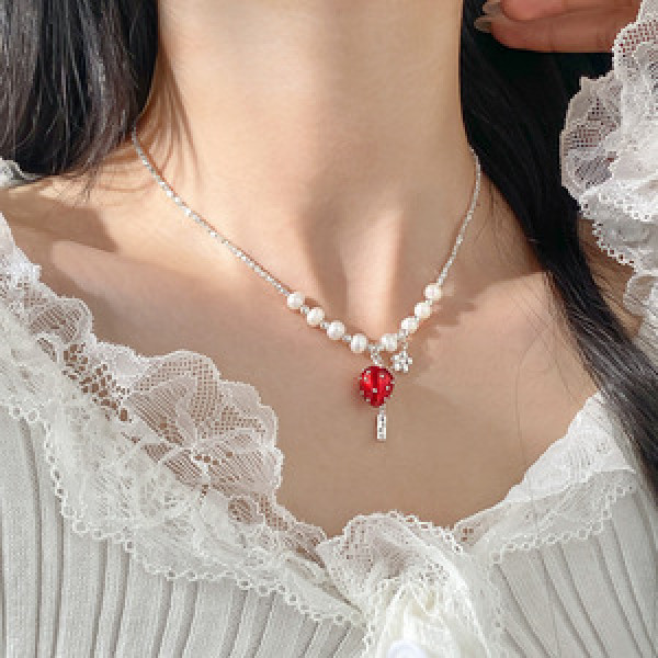 A45969 s925 silver dainty simple flower pearl strawberry necklace